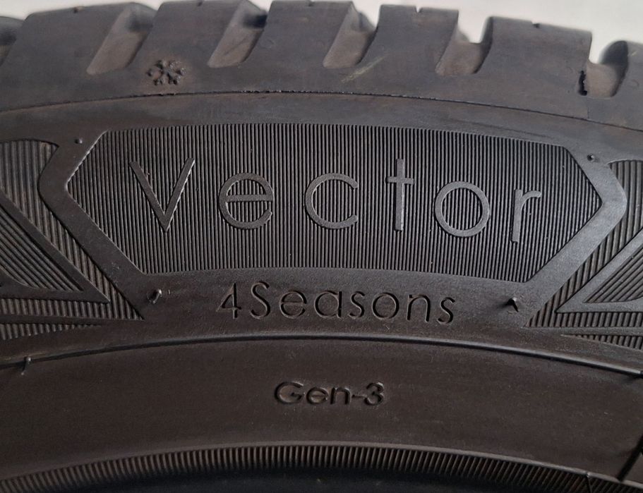 Opony Całoroczne 16 GoodYear Vector 4Seasons Gen-3 205/55R16 Para