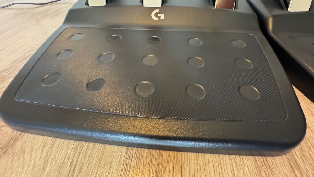 Kierownica Logitech G923 jak nowa na gwarancji