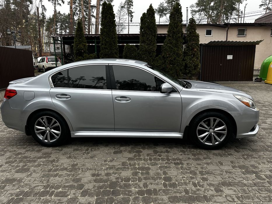 Subaru Legacy 2012