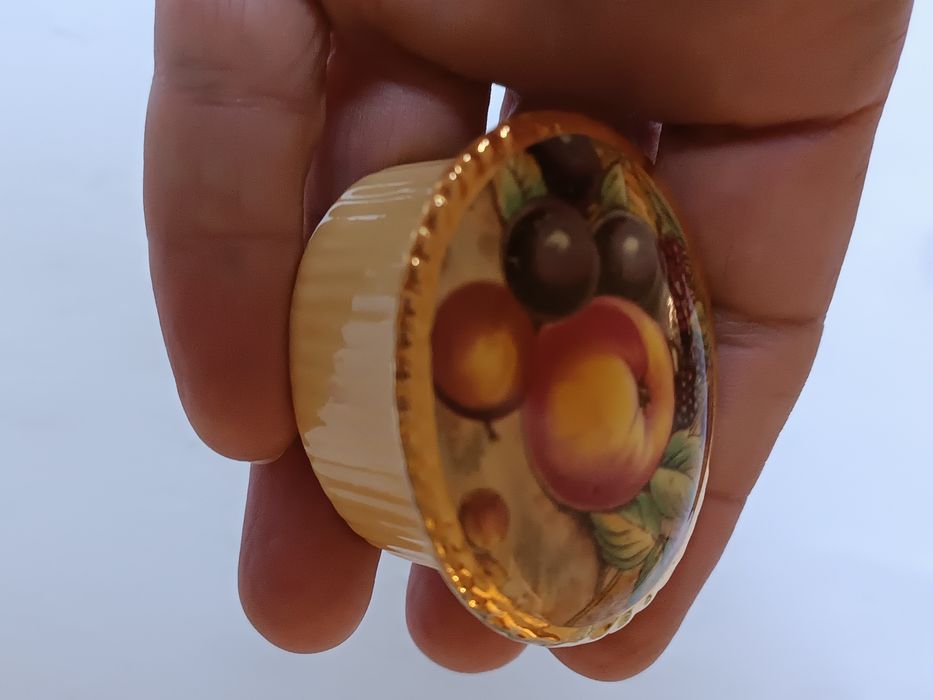 Puzdro porcelana angielska
