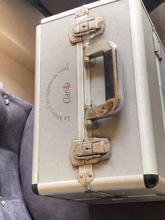 MALA Clarissa Maquilhagem