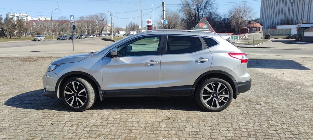 Ніссан Кашкай автомат дизель топова комплектація