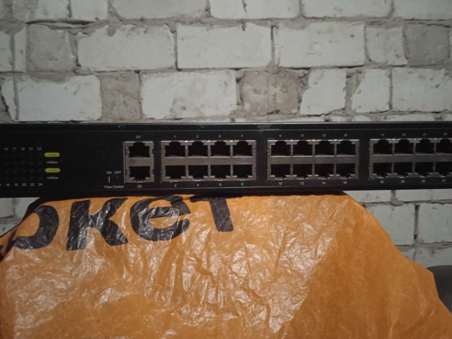 Коммутатор D-Link DES-1026G