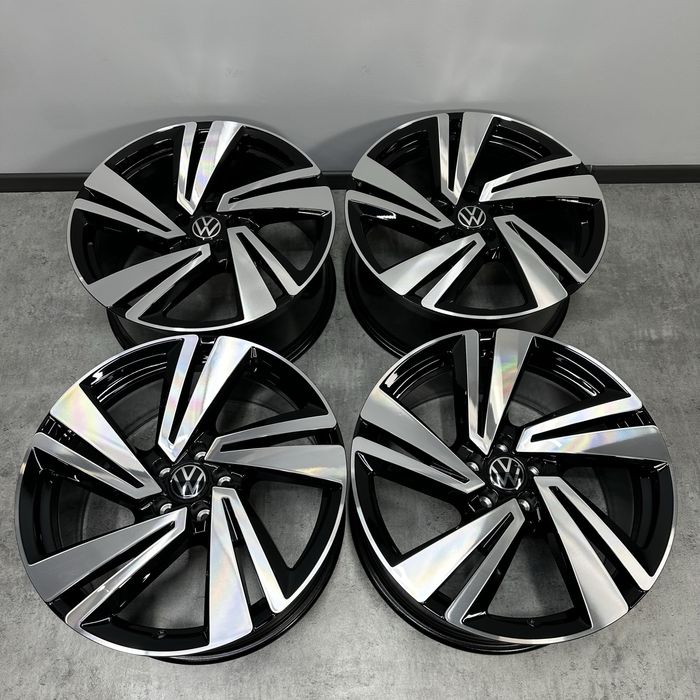 Нові оригінальні диски Volkswagen Touareg R-Line Nevada 5x112 R20