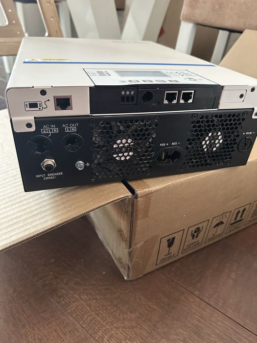 Гібридний інвертор Blue Carbon 5 кВт