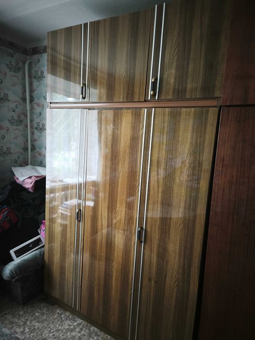 Дві шафи великі б/у