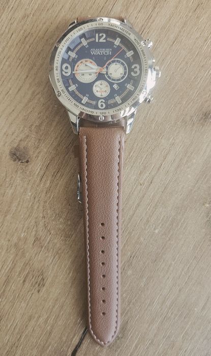 Nowy zegarek męski.