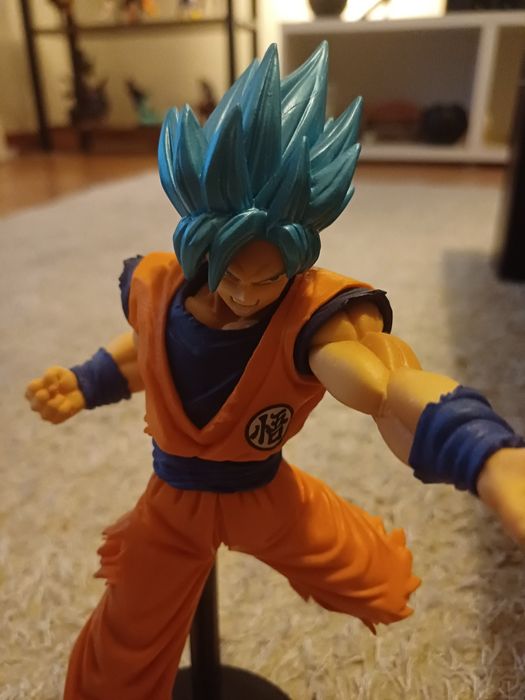 Dragon Ball Super Goku God Mode Figura