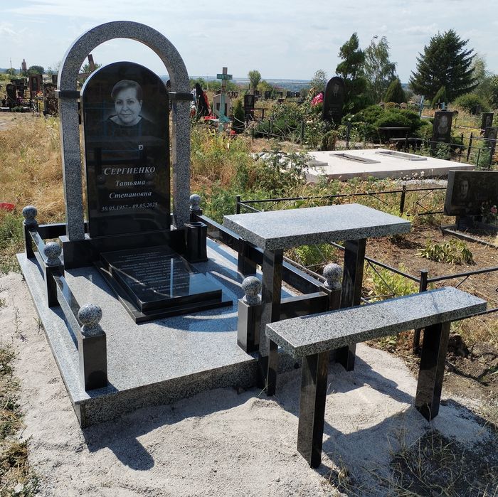 ПАМ'ЯТНИКИ | Виготовлення / Встановлення