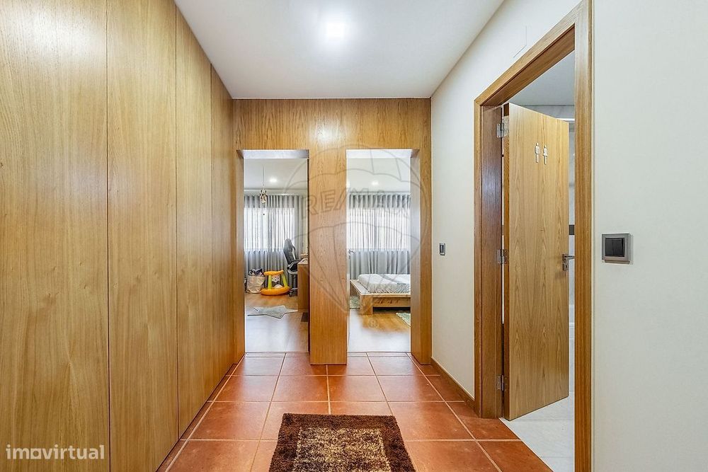 Apartamento T3 Totalmente Renovado
