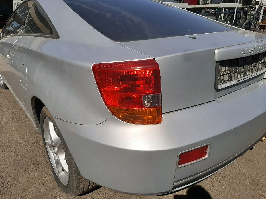 Toyota Celica 1.8 (2001r.) Lampa tylna