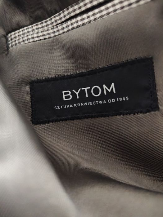 Męski Garnitur firmy Bytom
