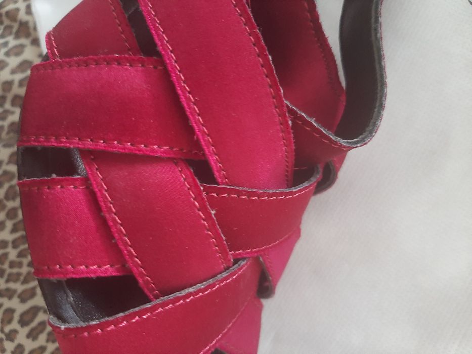 Sandálias bimba lola novas