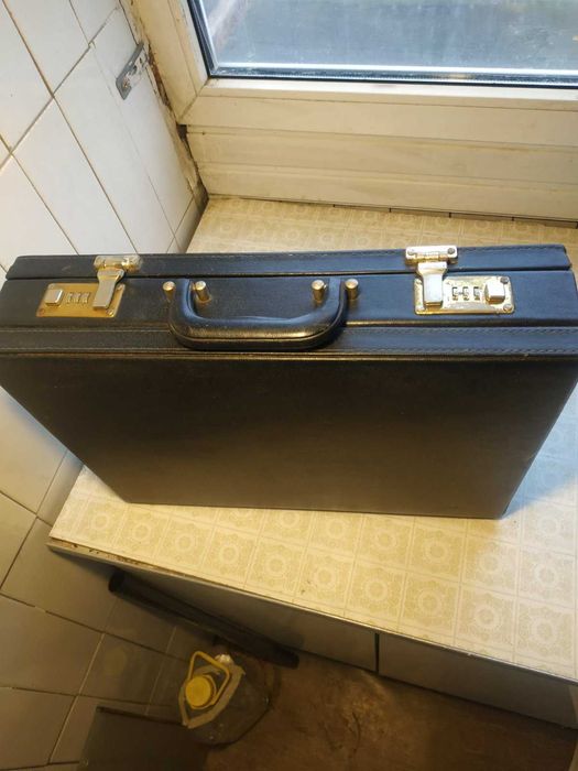 портфель  допломат