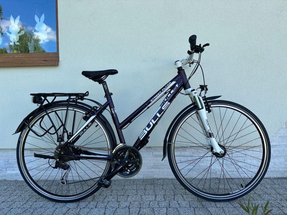 Rower BULLS - crossowy, koła 28, aluminiowy, prądnica, amortyzacja