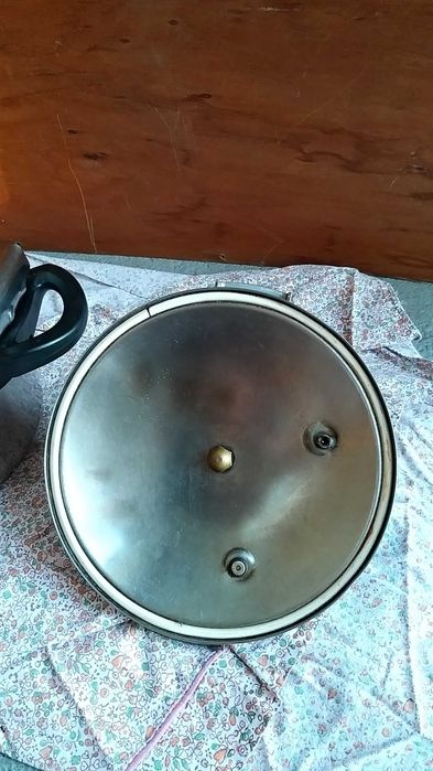 panela de pressão de 5.5 litros