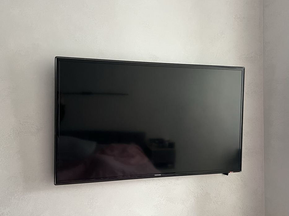 Телевізор Samsung UE46F6320AW