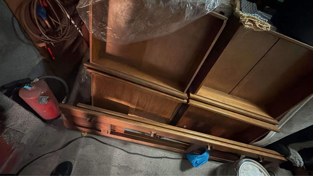 Vendo cama de solteiro com colchao novo, cama com 4 gavetoes embutidos