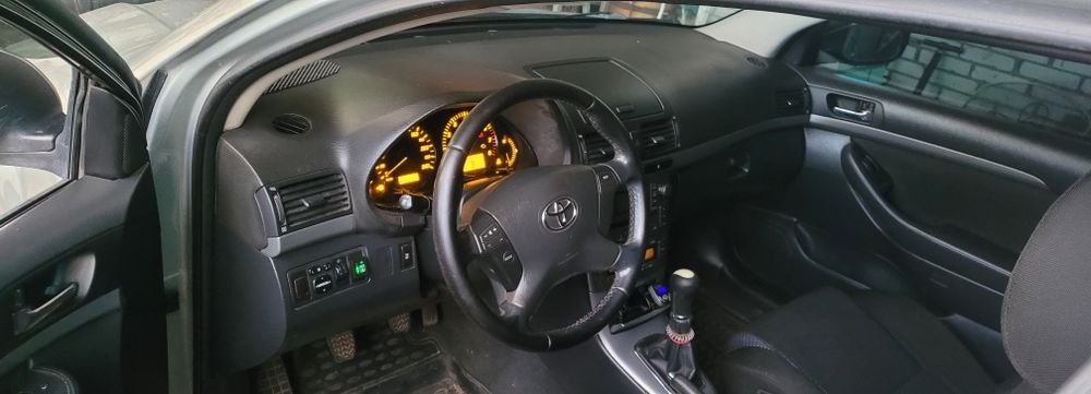 Продается Toyota Avensis