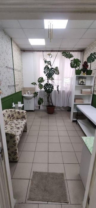 Здається окремий кабінет