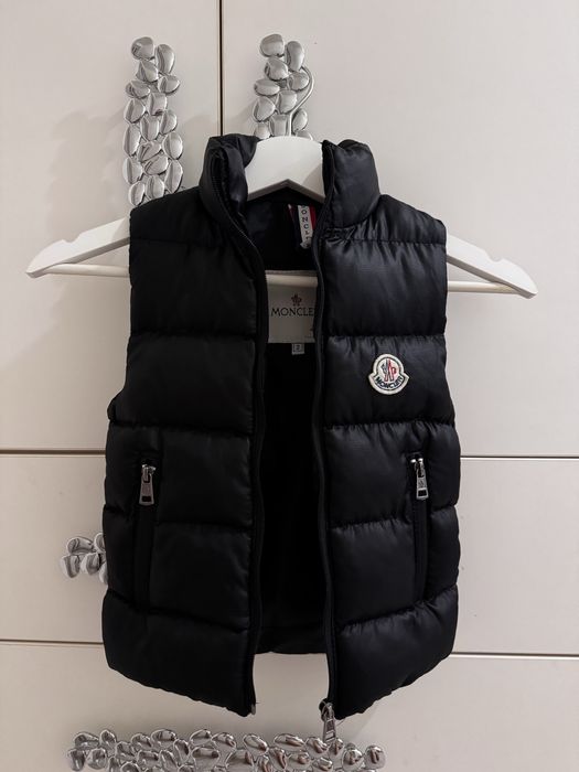 Жилетка на мальчика и на девочку Moncler