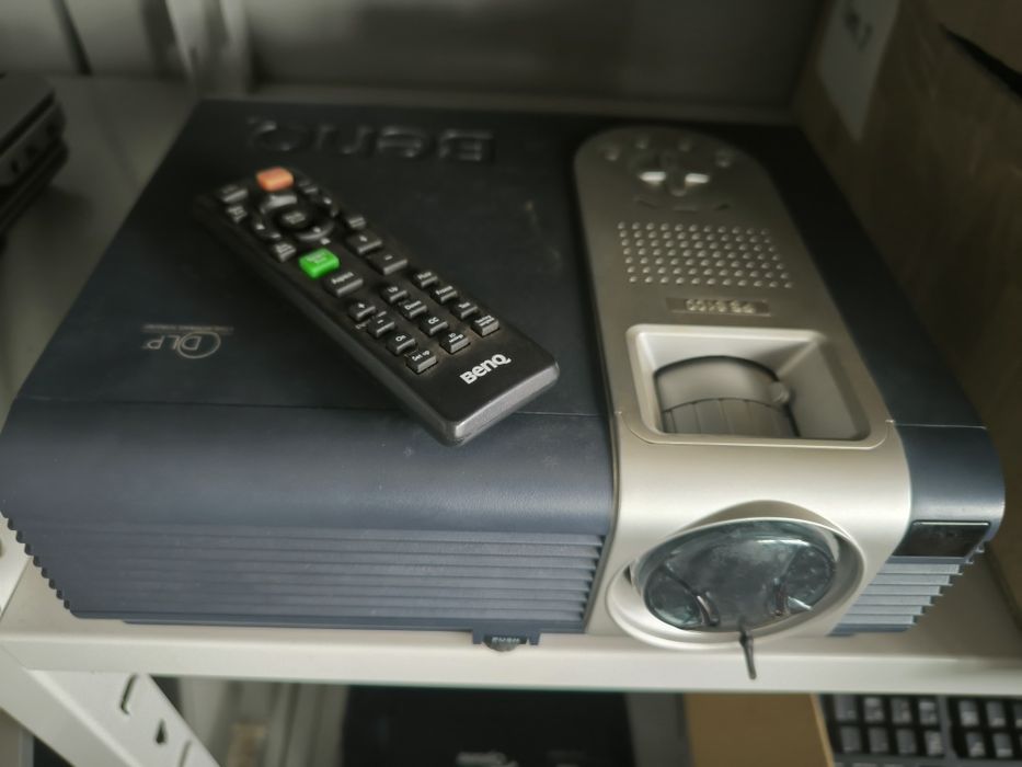 Projector Benq pb6100