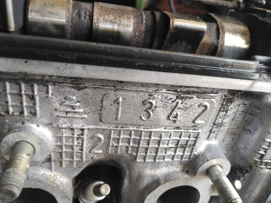 Cabeça do Motor Fiat Punto 1.2 a Gasolina de 8 Válvulas de 1998