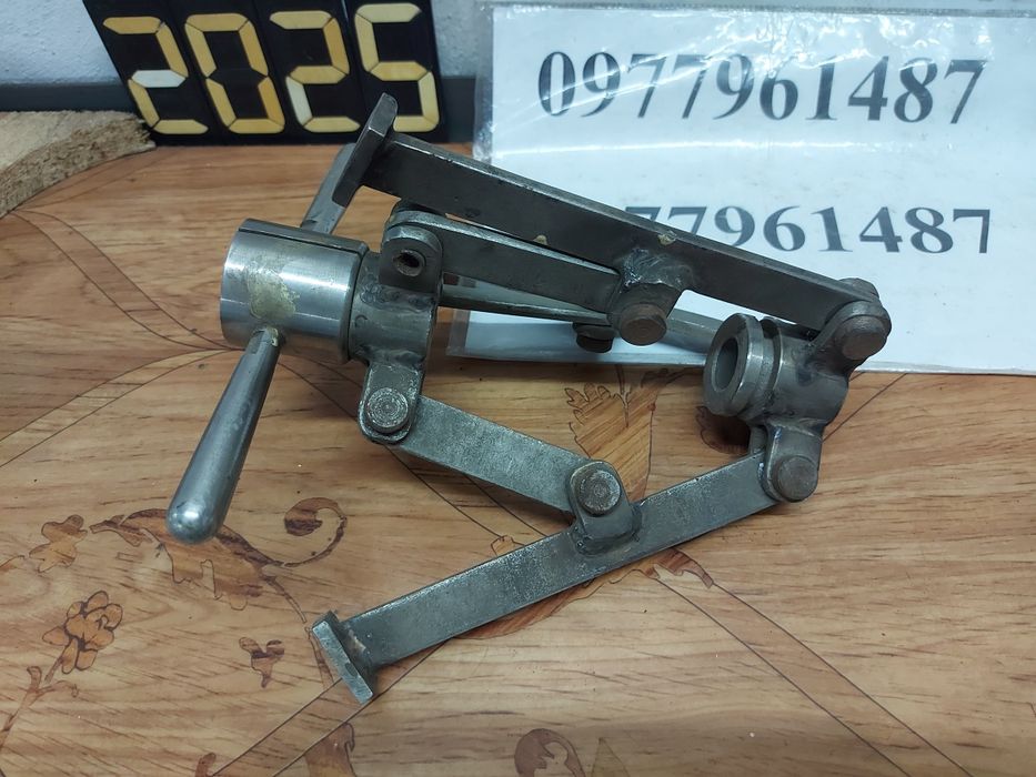 Сьемник великий для ступиць.підшипників.