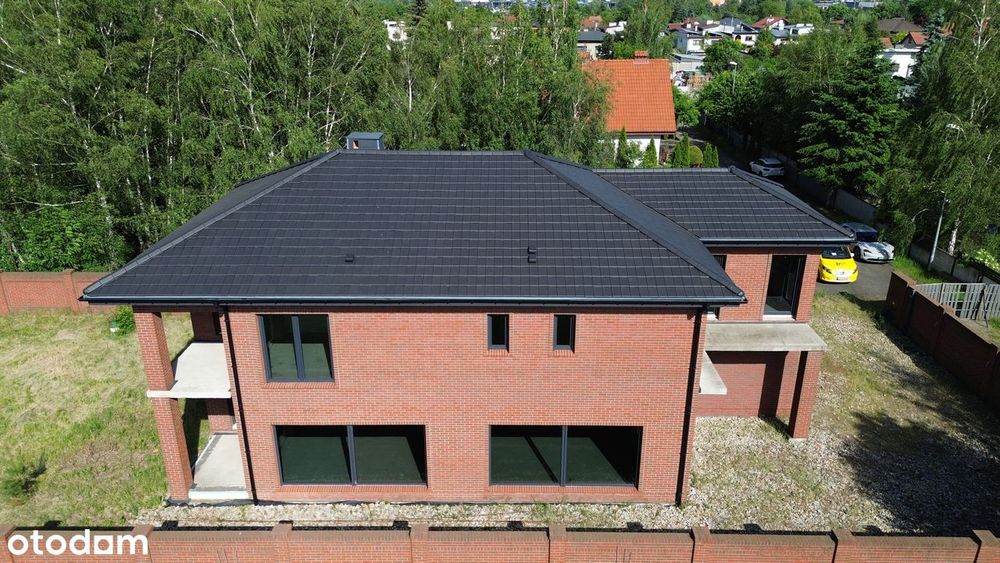 Dom Premium ze ścianami trójwarstwowymi w centrum