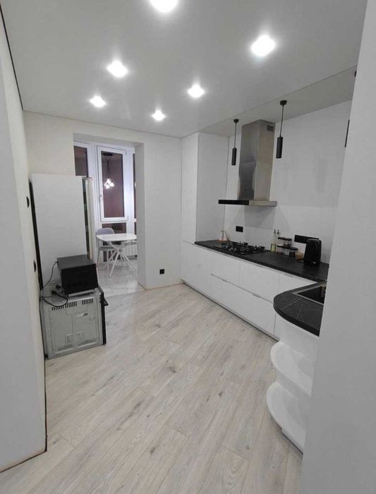 Продам шикарную еврооднушку в престижном ЖК"Лазурный" с ТОРГОМ!23385