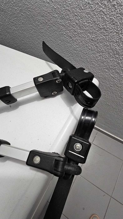 Adaptador universal com rodas