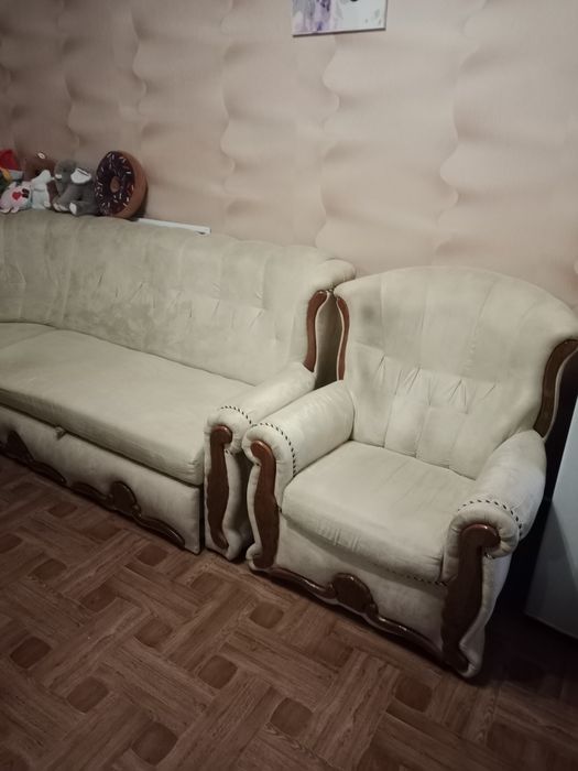 Продається диван1400, та м'які уголок