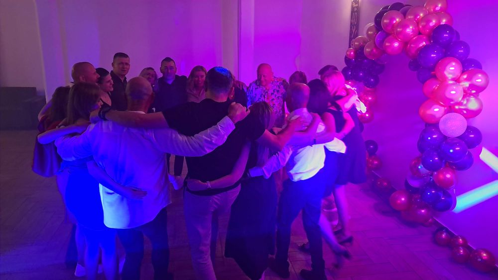 DJ na urodziny,18-stkę, rocznice, imprezy firmowe, wesela, poprawiny