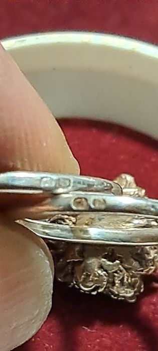 Aneis vintage em prata.