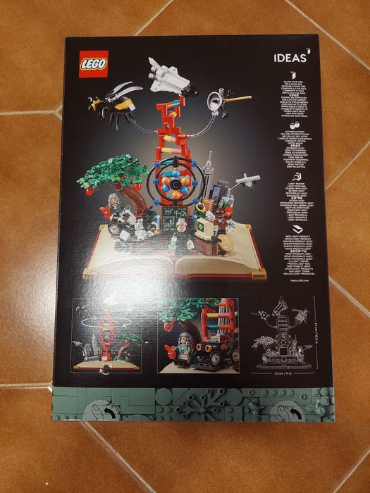 Lego 21355 The Evolution of Stem