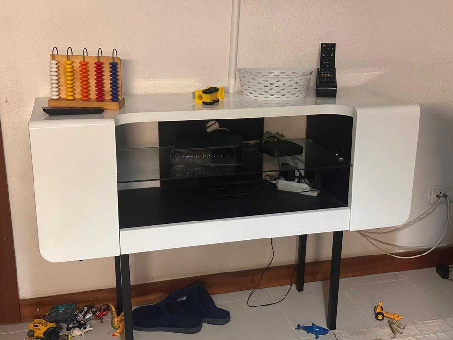 Aparador sala ou de corredor