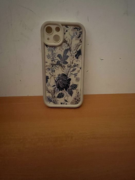 Capas femeninas(iphone 13 normal)