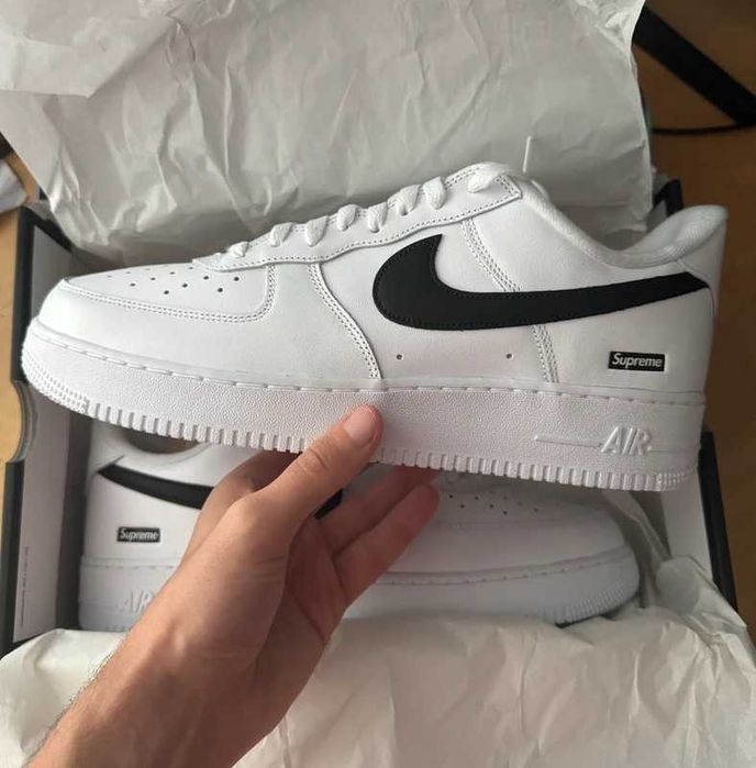 Nike_Air_Force_1_Low_Supreme_White_Black R.39