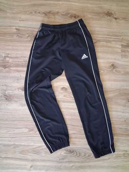 Spodnie treningowe dresowe Adidas chłopięce 152 cm czarne