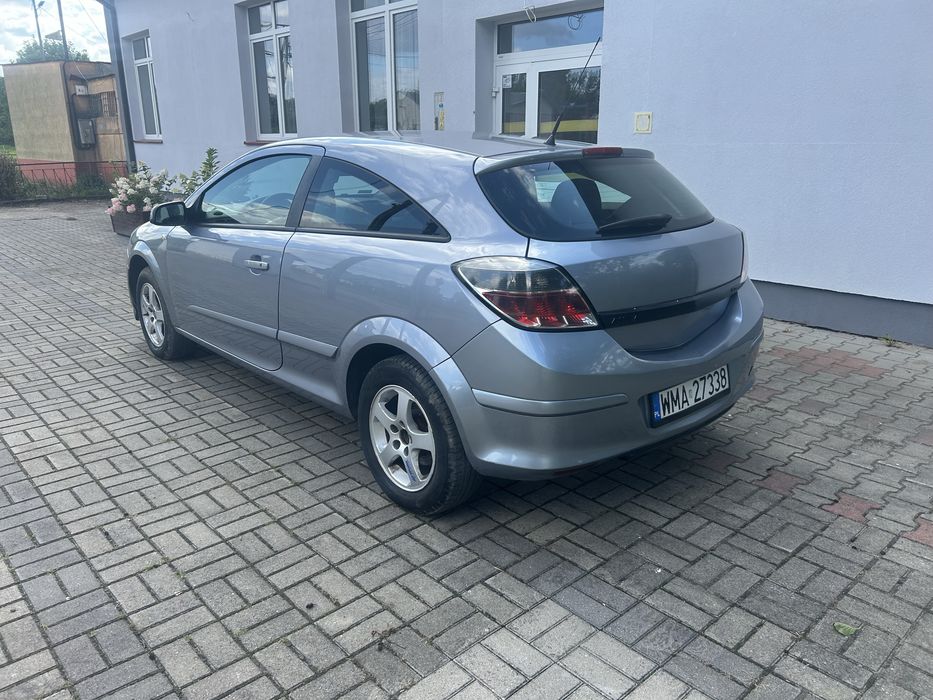 Opel Astra GTC 1.3 CDTI