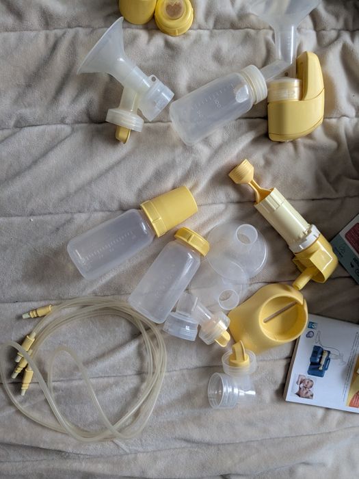 Молоковідсмоктувач Avent , medela