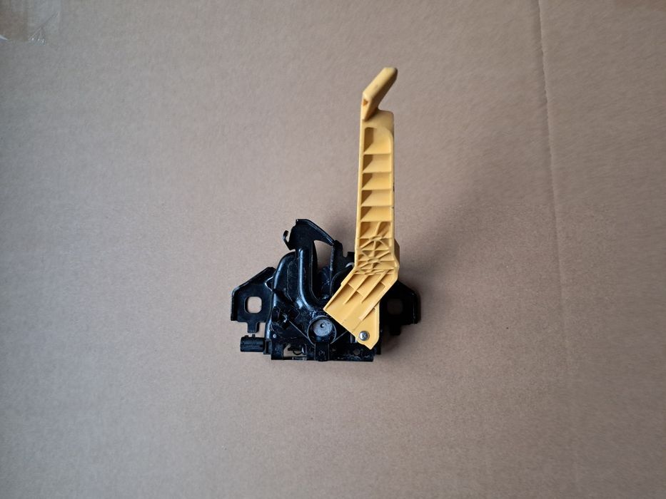 Катафот відбивач парктроник замок противотуманки туманка Nissan Rogue