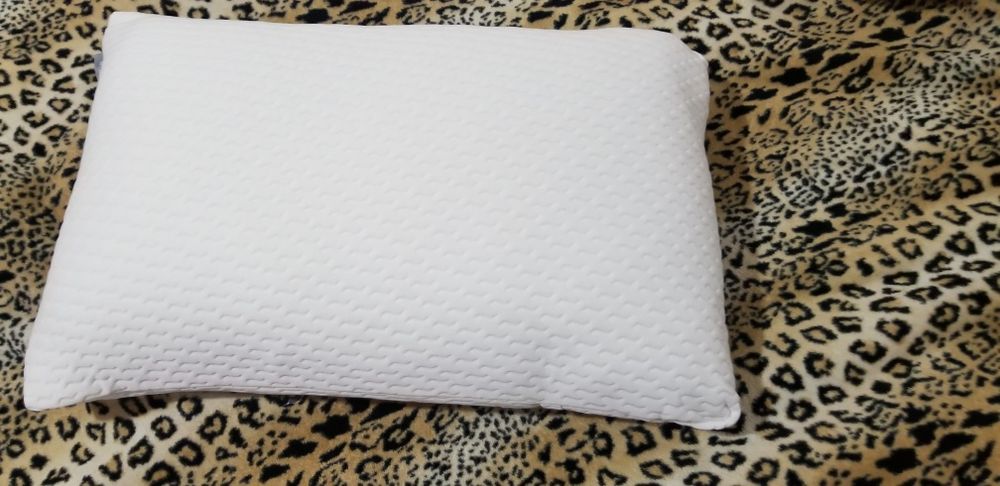 Wellpur stryn подушка  42×65×15см memory