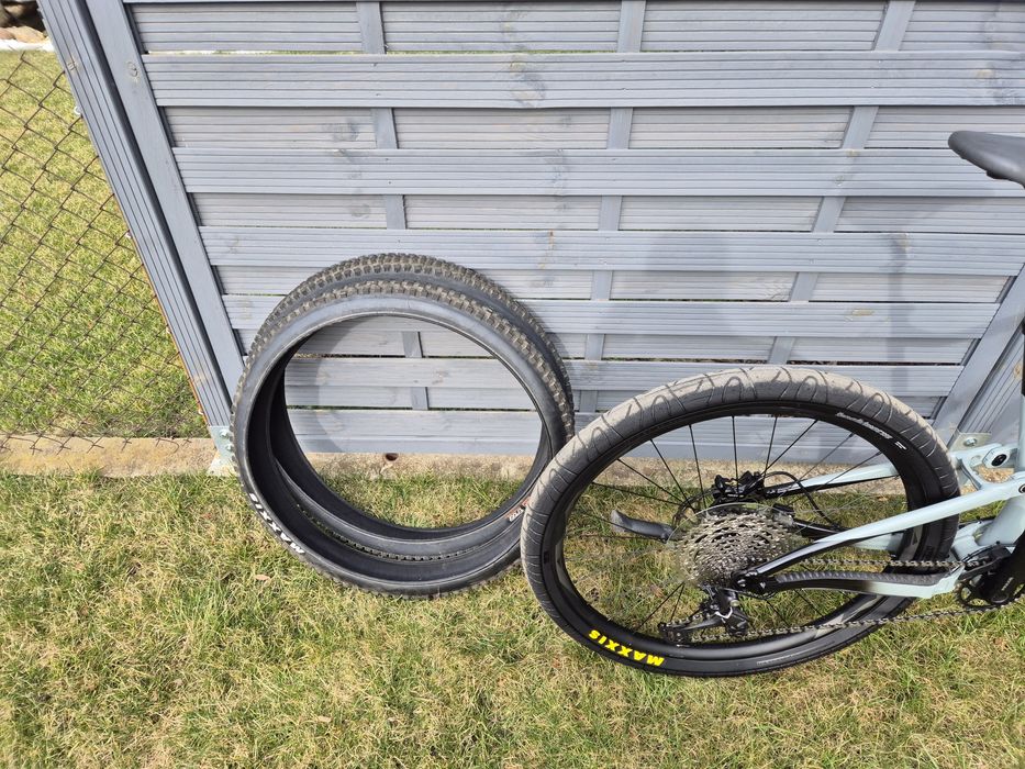 Giant Trance 2  koła 29 . Rama XL.