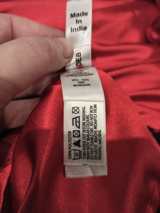 Sukienka czerwona satyna