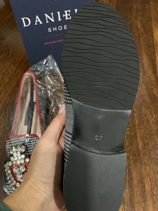 Sapatos novos ( Daniela )