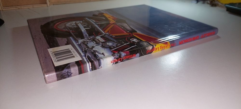 Harley Davidson, The Living Legend - William Green