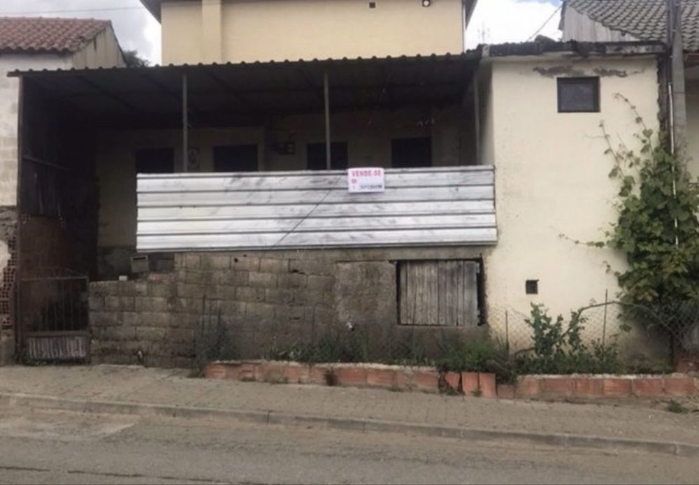 Vendo casa antiga