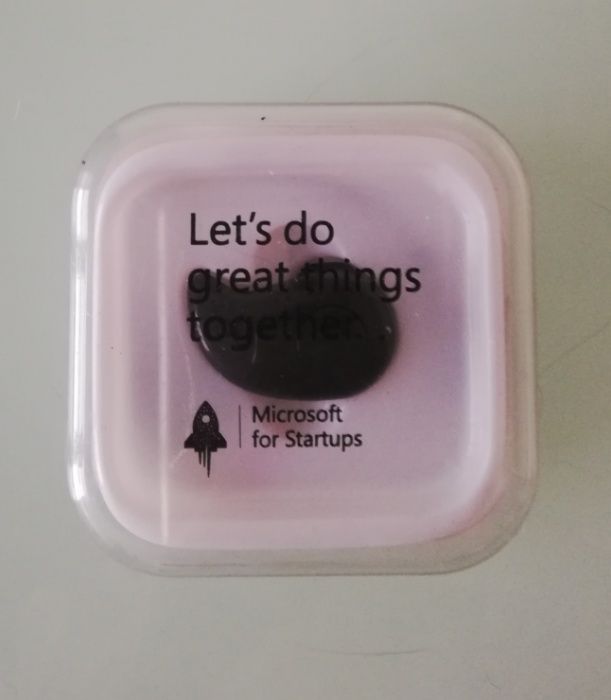 Auricular NOVO, com Bluetooth versão 4.1distancia operacional 10m