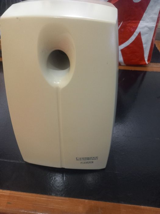 Creative Cambridge Soundworks (Sub e colunas)